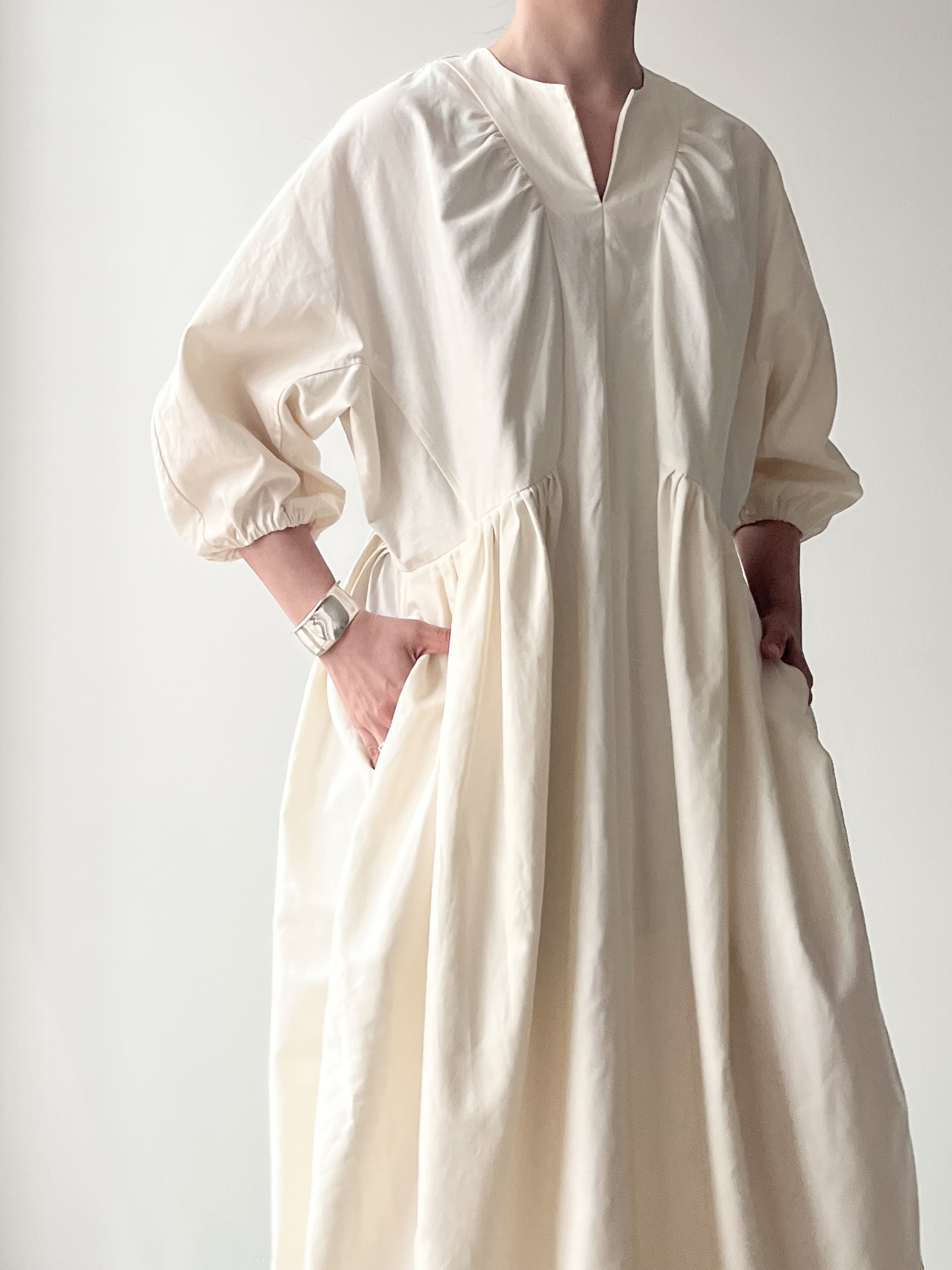 volume sleeve tuck dress | 岐阜県柳ヶ瀬地区にてセレクトショップ phenom