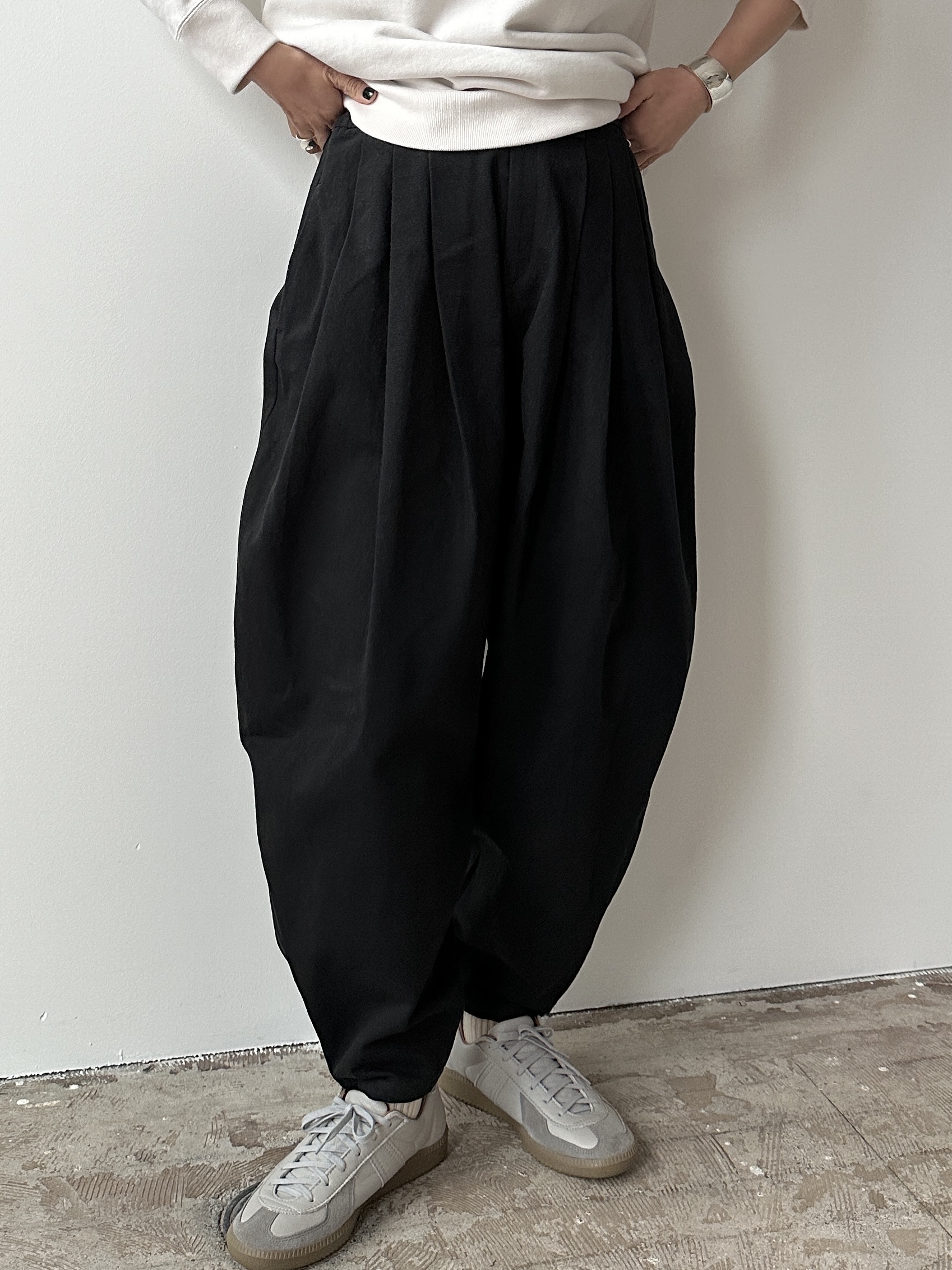 3 tuck tapered pants (denim) | 岐阜県柳ヶ瀬地区にてセレクト